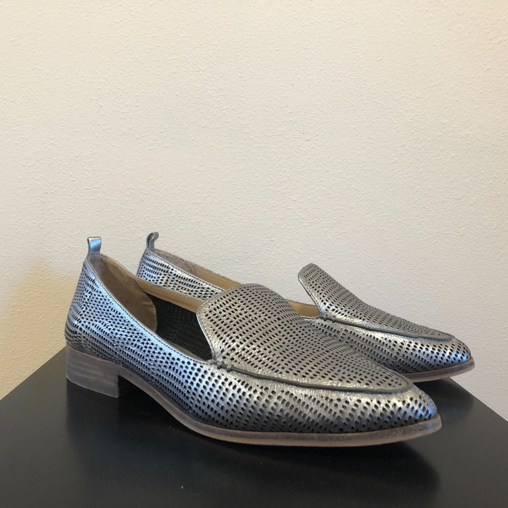Vince Camuto Kade gunmetal flats size 10